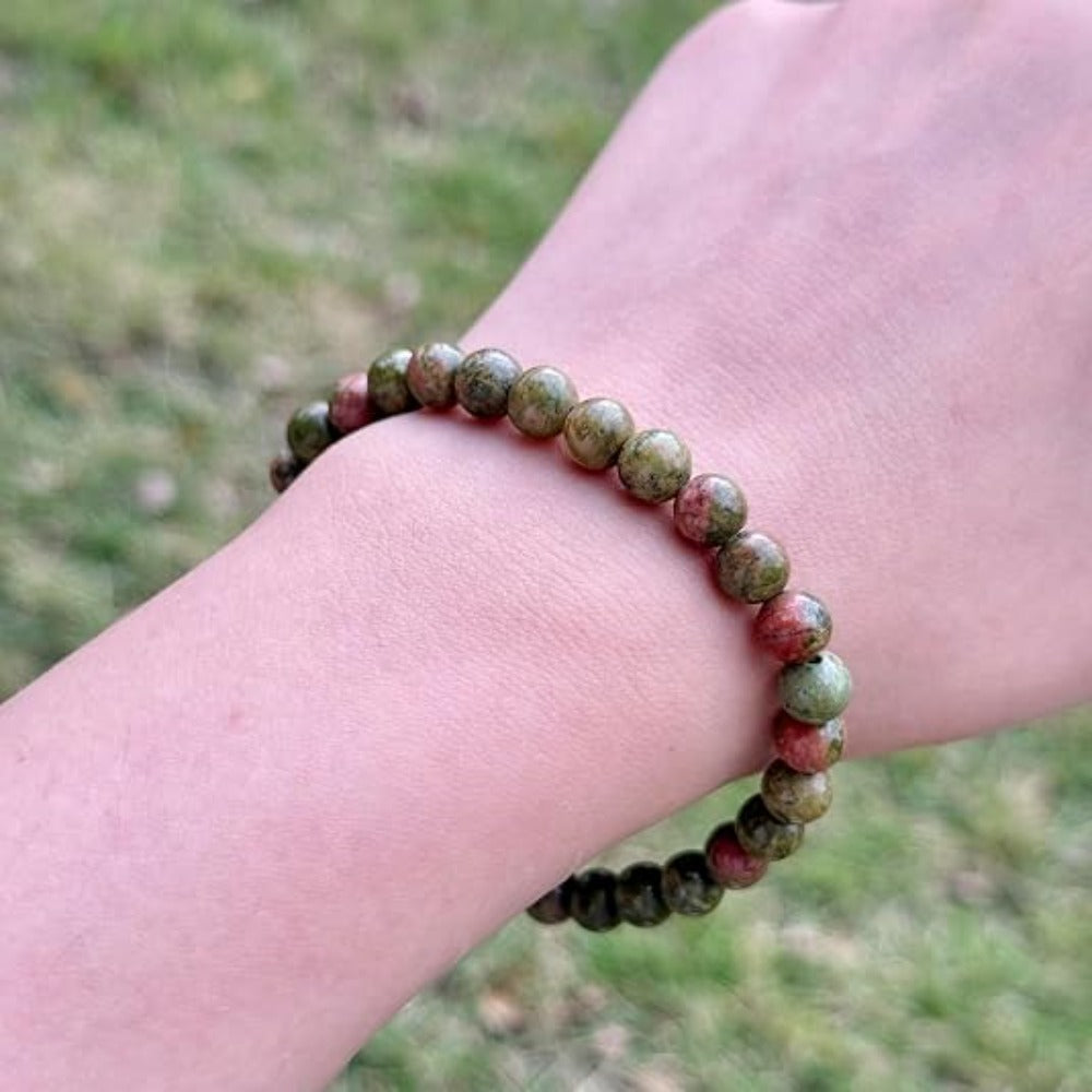 Feng Shui Wealth and Luck Bracelet with Gold Foil Five Gods Amulet-Red Agate Cinnabar Gemstone Bracelet for Prosperity, Protection & Success, Lucky Charm Gift for Men & Women